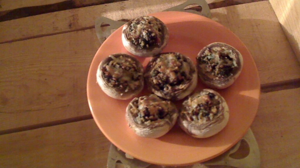 Bacon and Spinach Stuffed Mushrooms