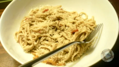 Linguini with Kalamata Clam Sauce