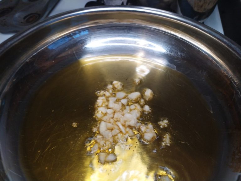 Garlic in oil