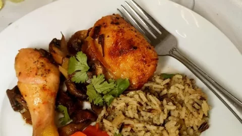 cropped-chicken-mushroom-served-1.webp