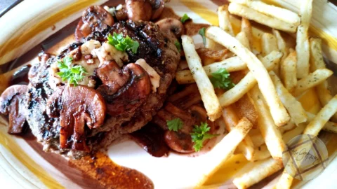 Hamburger Steak Stuffed with Blue Cheese