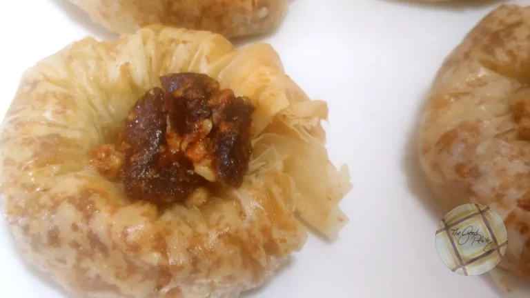 Savory round baklava