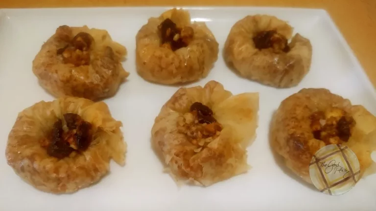 Savory round baklava