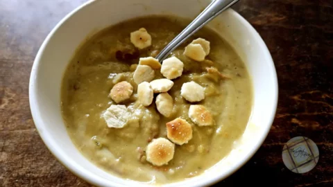 Split Pea Soup With Ham Served