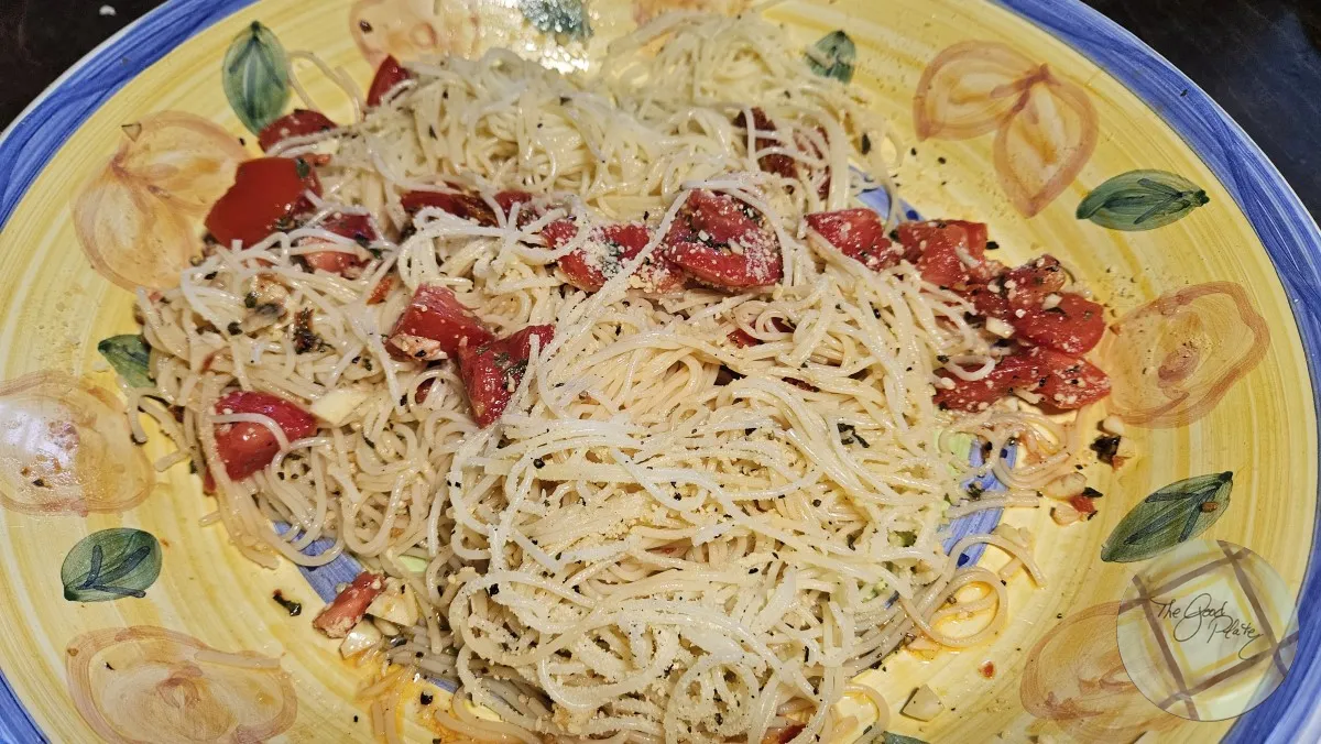 Fresh Tomato Basil Pasta Salad Served