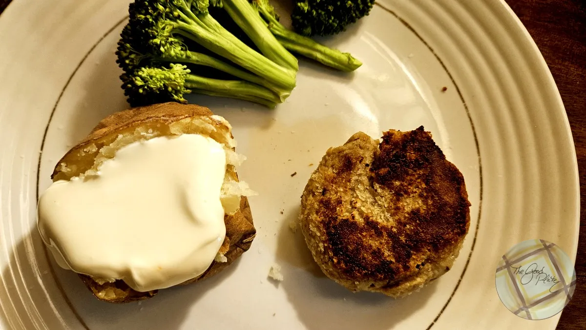 Salmon Cakes Plated