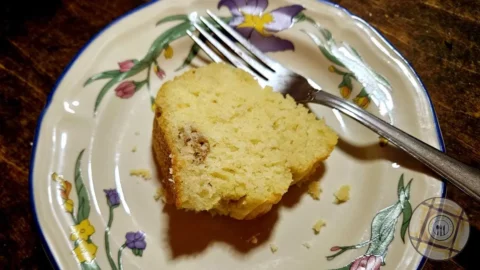 Rose Bliss Bundt Cake Served