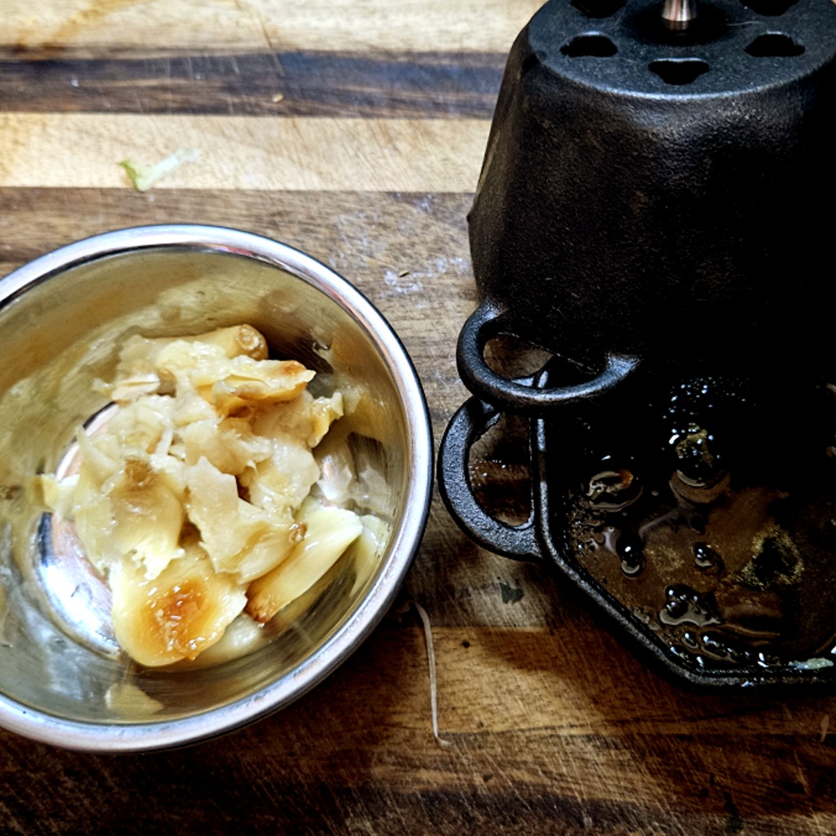 Bolvoud Cast Iron Garlic Roaster » The Good Plate