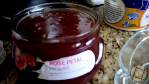 Wafer Torte Rose Petal Preserve